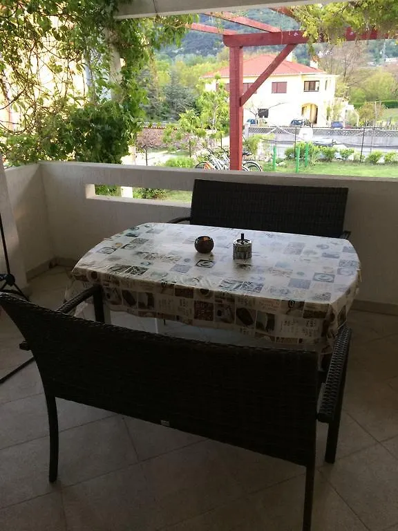Apartments Bruno Jurandvor 0*,